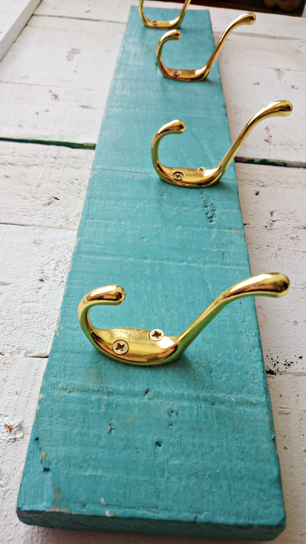 perchero de pared turquesa/Turquoise wall hanger | Bohemian and Chic