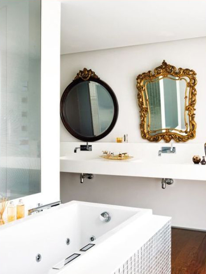8 cuartos de baño decorados con espejos de otras épocas | Tienda online