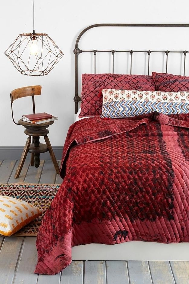 Cómo utilizar una silla como mesita de noche | Tienda online de