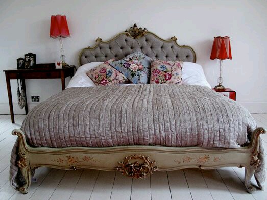 14 ideas para combinar mesitas de noche diferentes y otros muebles ... Como combinar muebles de diferentes estilos y colores