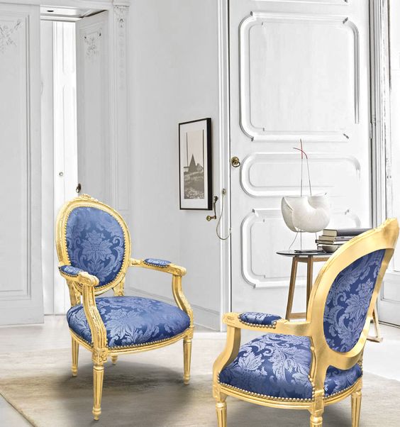 Antiguo sillón Luis XVI un clásico siempre actual en salón