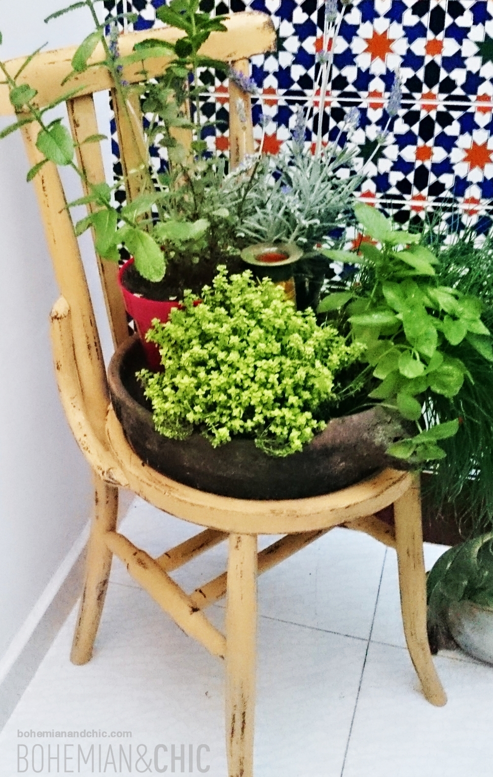 Cómo convertir una vieja silla en macetero con Milk Paint