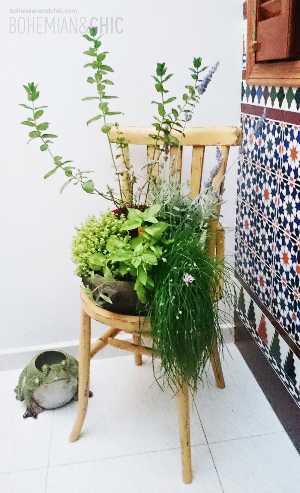 Cómo convertir una vieja silla en macetero con Milk Paint