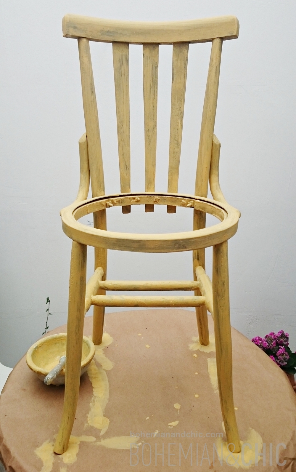 Cómo convertir una vieja silla en macetero con Milk Paint