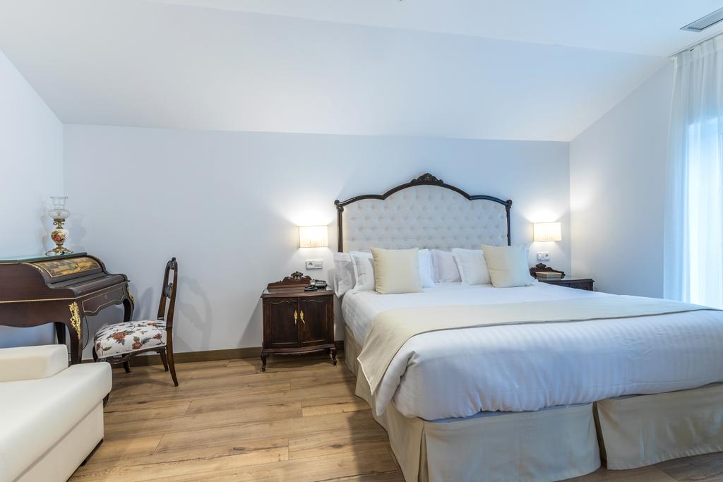 Nuestros muebles visten las habitaciones de un hotel