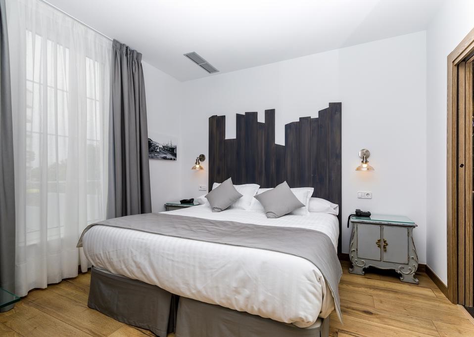 Nuestros muebles visten las habitaciones de un hotel