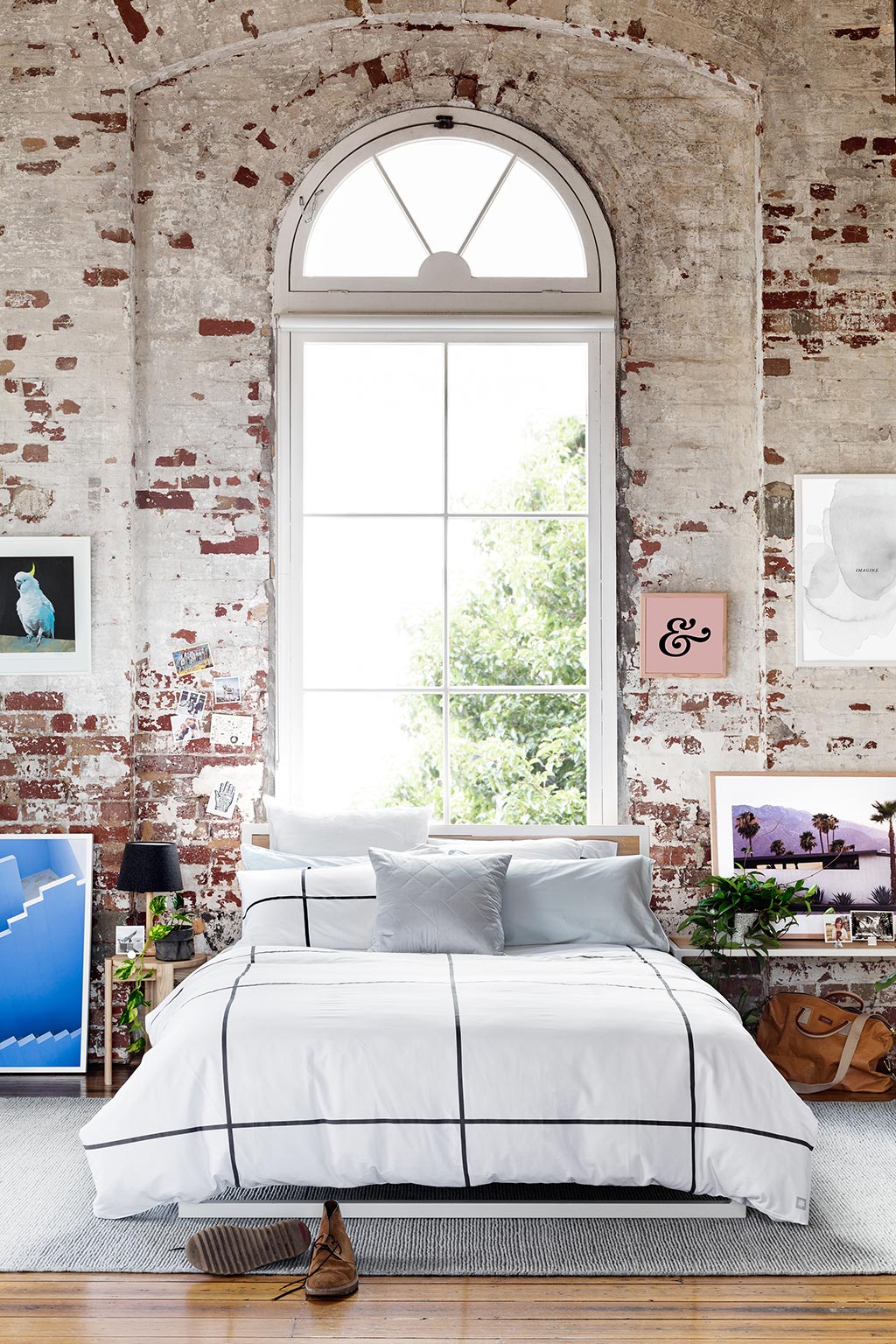 Un loft que conserva su esencia industrial