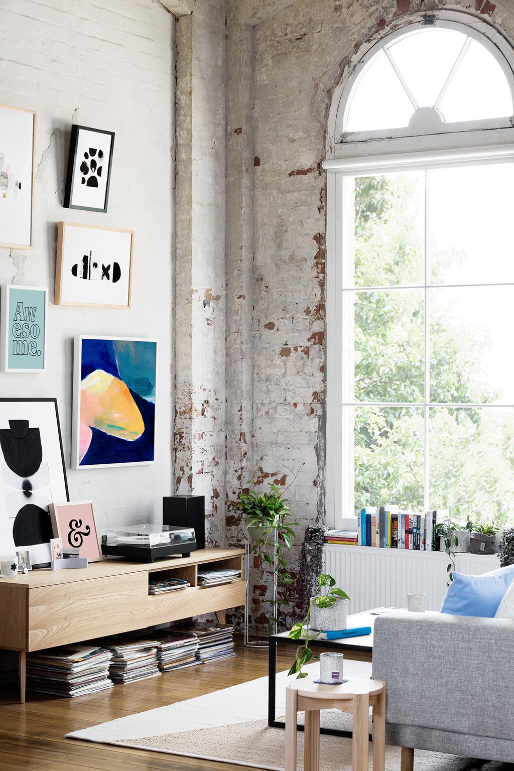 Un loft que conserva su esencia industrial