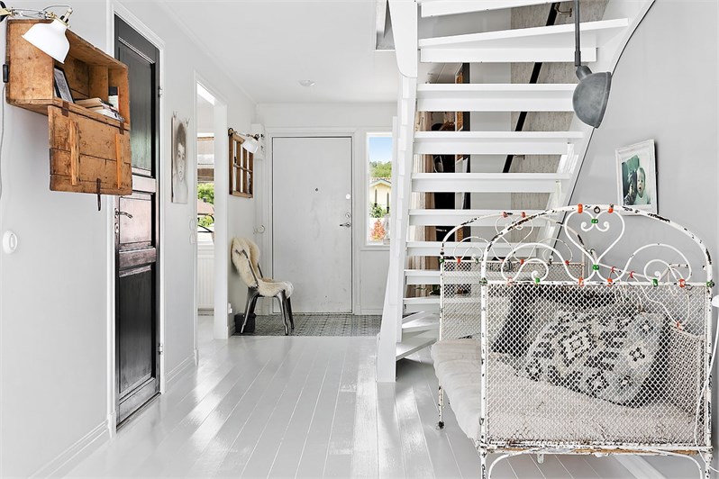 Una casa de estilo nórdico con toques rústicos