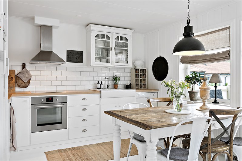 Una casa de estilo nórdico con toques rústicos