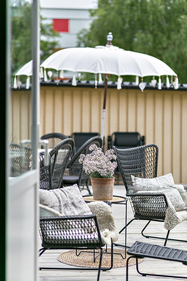 Una casa de estilo nórdico con toques rústicos