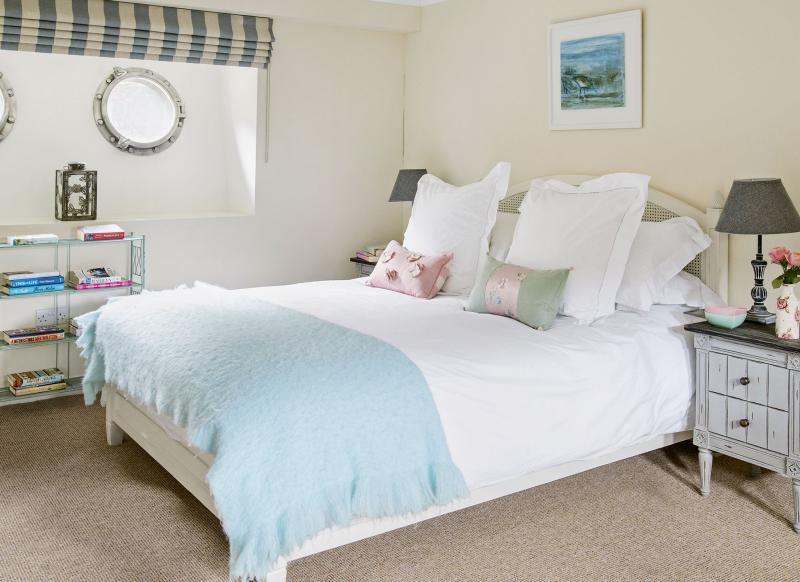 Una encantadora casa flotante