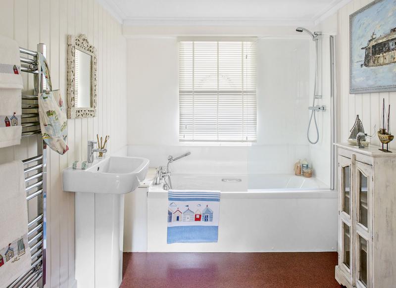 Una encantadora casa flotante