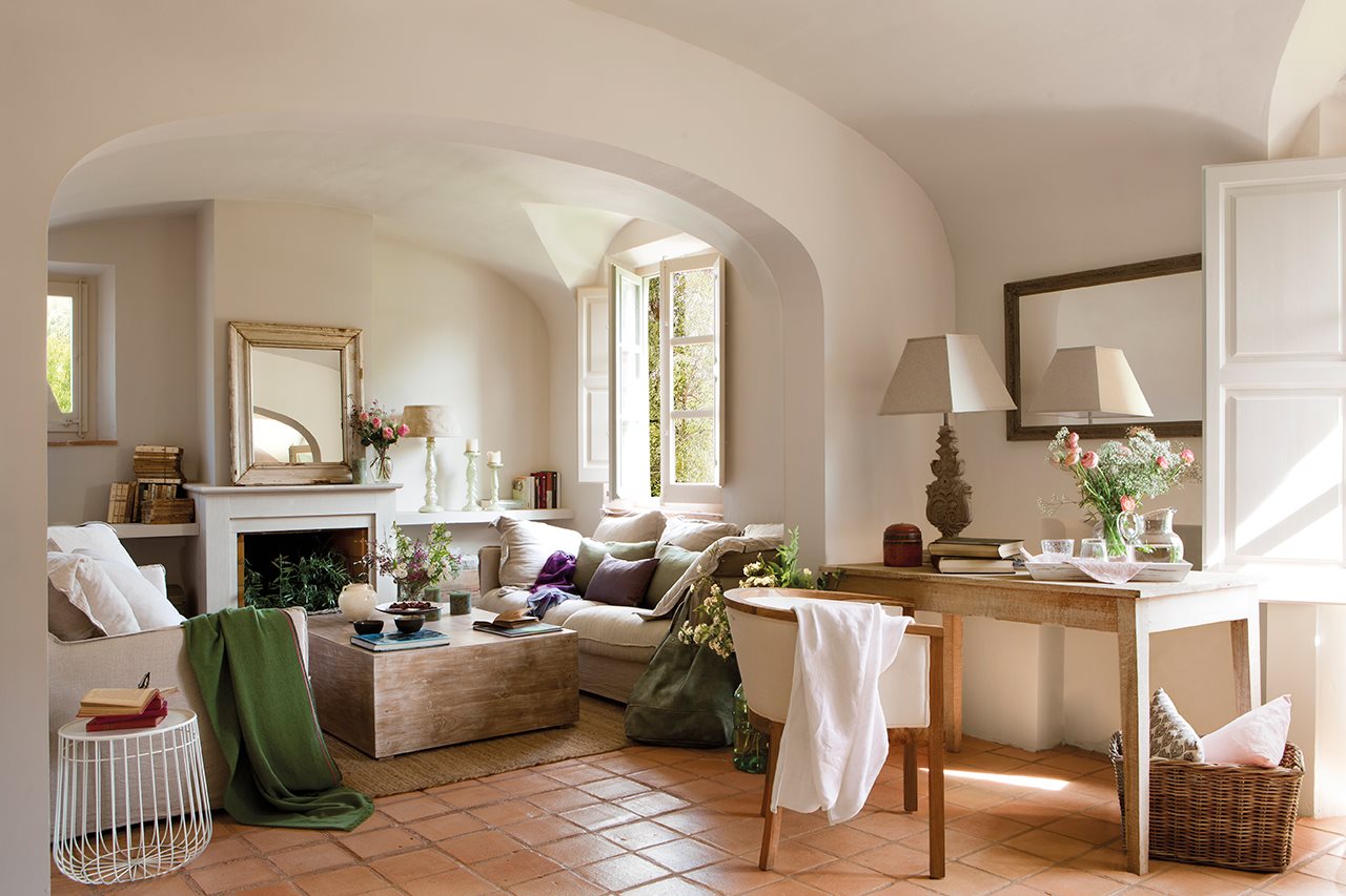 Una masía renovada de estilo rústico actual