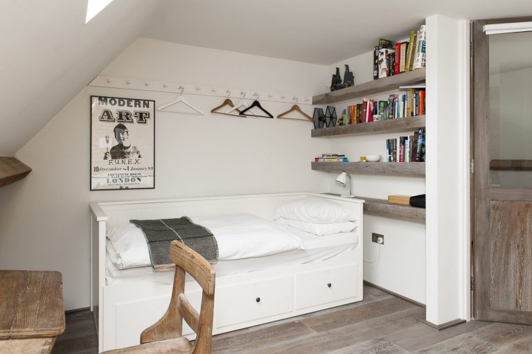 una antigua estación de ambulancias convertida en una casa familiar