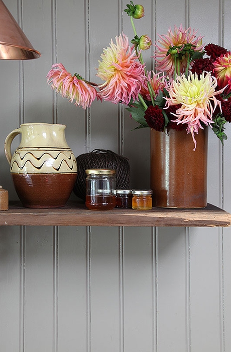 Una bucólica casa inglesa estilo vintage y toque chic