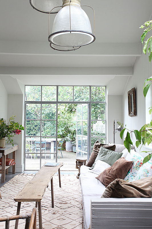 Una bucólica casa inglesa estilo vintage y toque chic