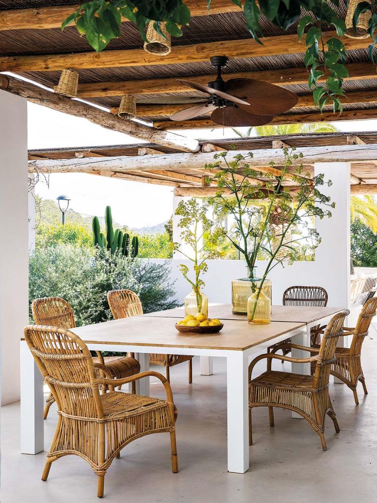 una casa en Ibiza  con un estilo muy natural
