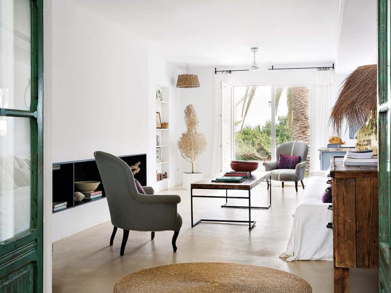 una casa en Ibiza  con un estilo muy natural