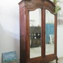 Antiguo armario vitrina estilo Luis XV