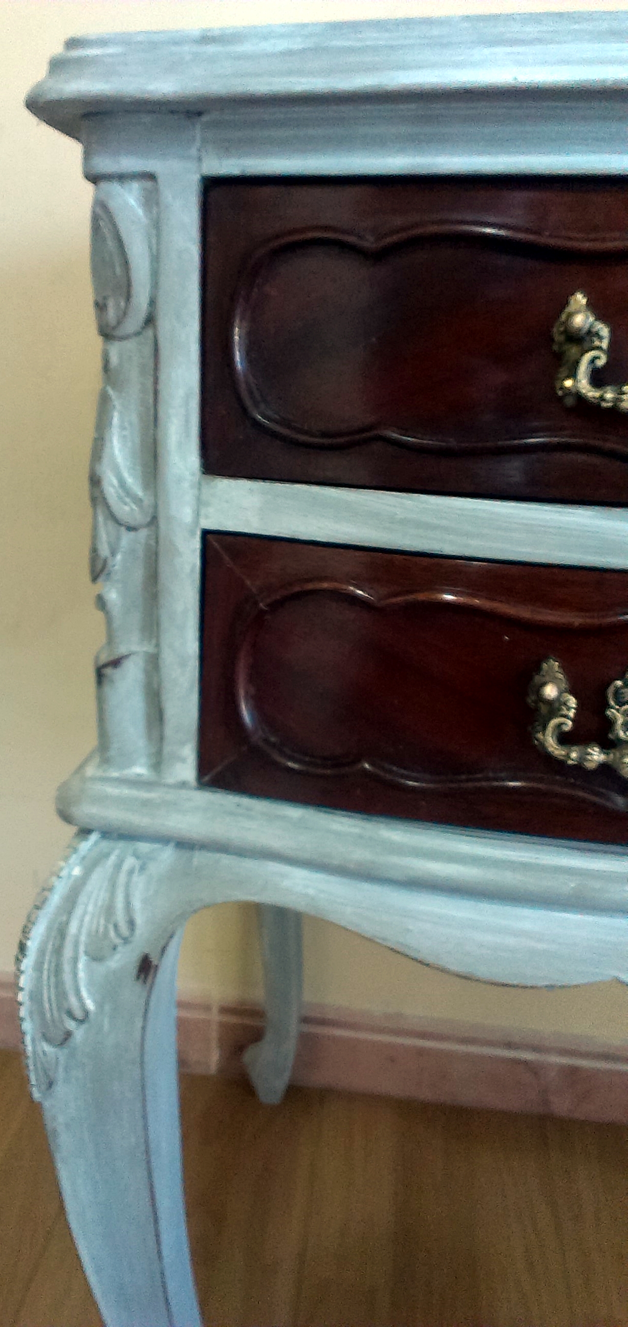 Tocador bicolor estilo Luis XV/Antique vanitiy | Bohemian and Chic