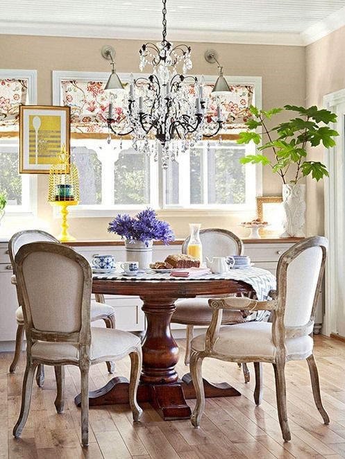 37 ideas para decorar con una mesa redonda en tu hogar
