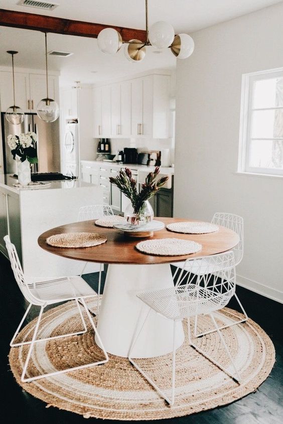 37 ideas para decorar con una mesa redonda en tu hogar