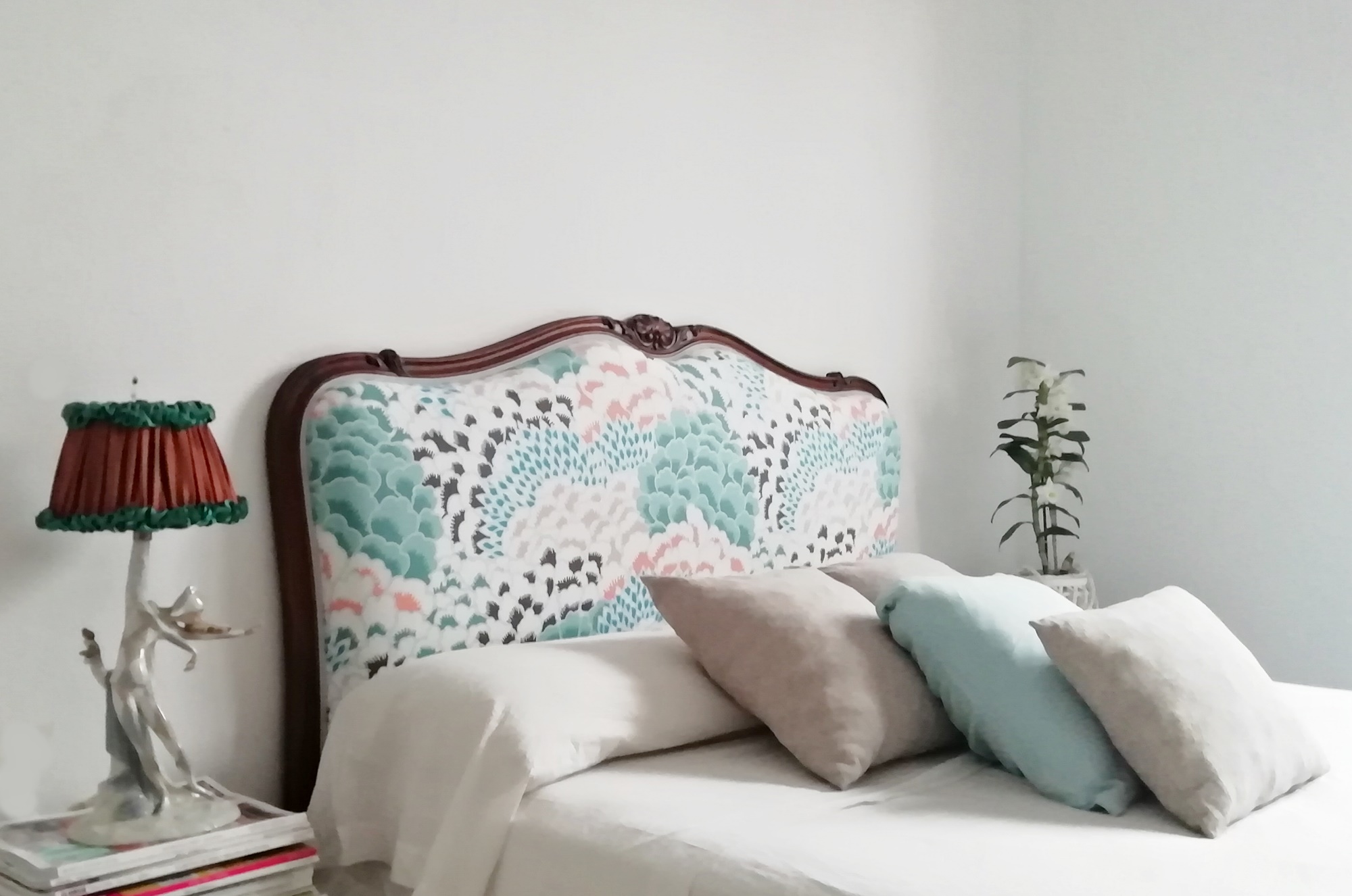 Antes y después de una antigua cama estilo Luis XV