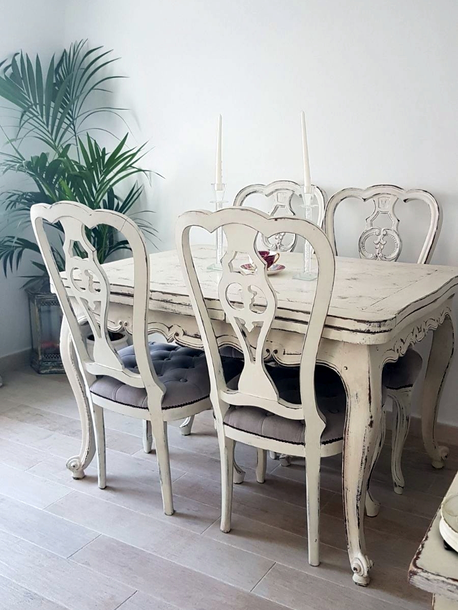 Un piso con decoración personalizada estilo shabby chic