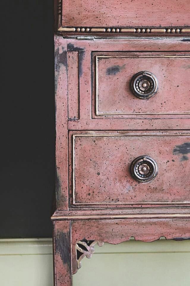 Taller de pintura decorativa con chalk paint técnicas básicas en Granada 