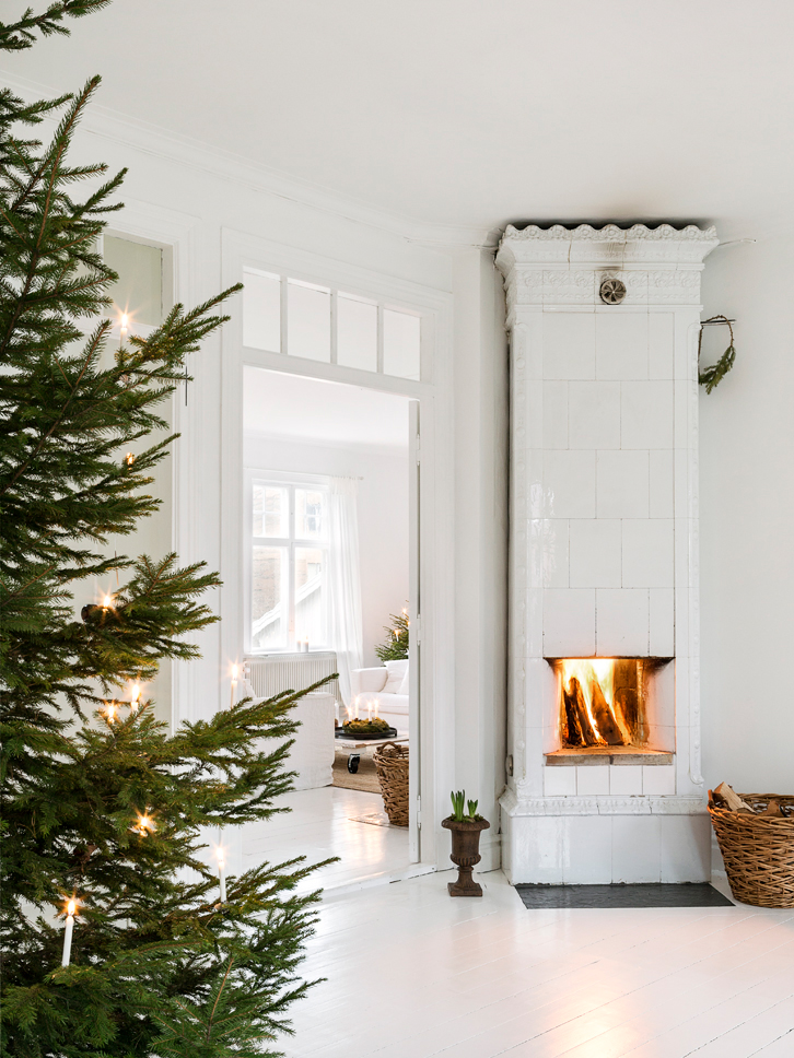 Una casa nórdica vestida para Navidad