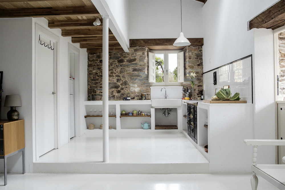 Una casa rural restaurada con un entorno único