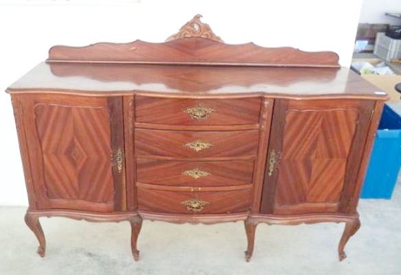 Aparador vintage transformado en mueble de baño perosnalizado