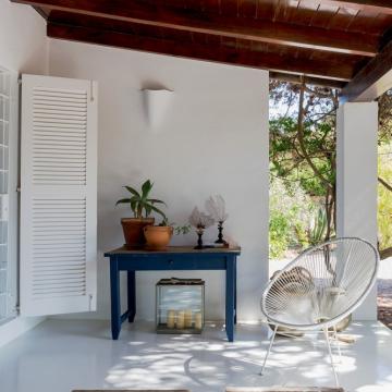 Una hermosa casa de estilo rústico chic en Ibiza