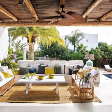 una casa en Ibiza  con un estilo muy natural