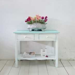 Consola rustico chic en blanco y mint