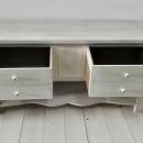 Mueble grande de baño con dos amplios cajones y balda en blanco decapado