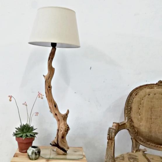 lámpara artesanal de sobremesa de rama de olivo L4