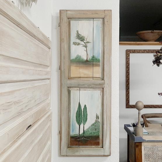 cuadro sobre puerta antigua 